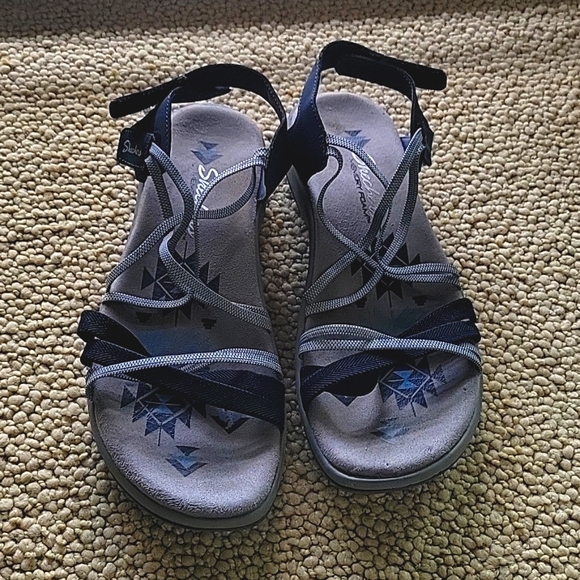 Sketchers navy Reggae sandals, size 10 - Picture 3 of 7